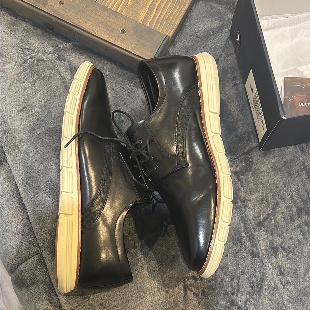 Black and Cream Leather Oxfords with Classic Design